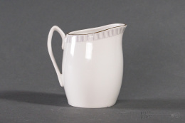 Milk jug ''Aldona'' Porcelain Chodzież design. Józef Wrzesień