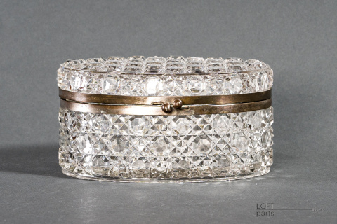 stare szklane pudełko