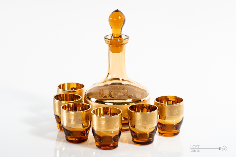 Carafe with CCCP glasses