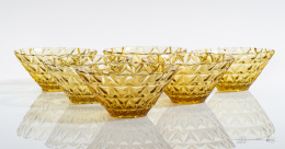 A set of Prądniczanka salad bowls