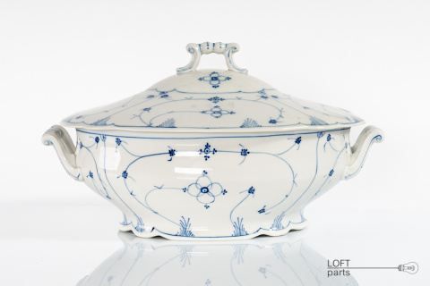 porcelain Soup tureen nineteenth century