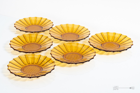 A set of saucers Glassworks Ząbkowice