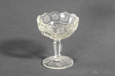 pucharek stokrotki huta szkła ząbkowice