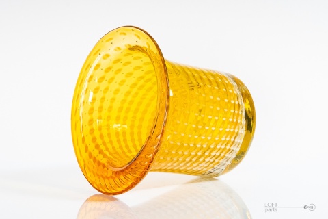 Vase of commas Jan Sylwester Drost