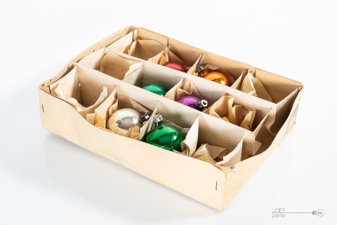 A SET OF CHRISTMAS TREE BAUBLES MILICZ