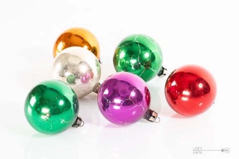 A set of Christmas tree baubles PRL