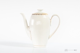 dzbanek porcelana chodzież