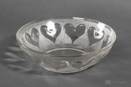 bowl hearts  Eryka Trzewik Drost