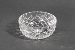 szklana bezbarwna salaterka