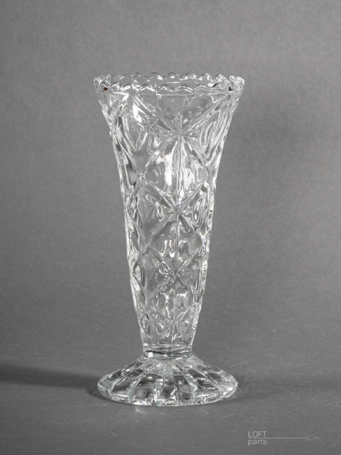 bezbarwny wazon kielichowy