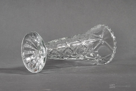 szklany bezbarwny wazon