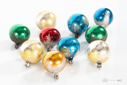 Vintage Christmas tree baubles