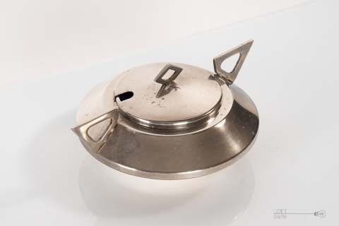 stara metalowa cukiernica