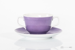 fioletowa bulionówka ze spodkiem wałbrzych