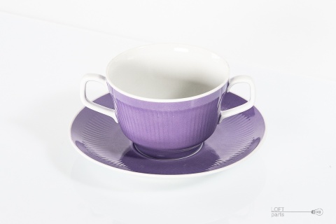 fioletowa bulionówka