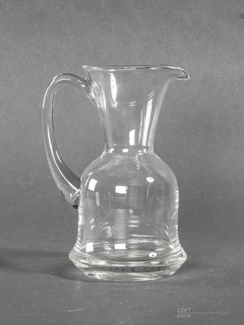 stary szklany dzbanek