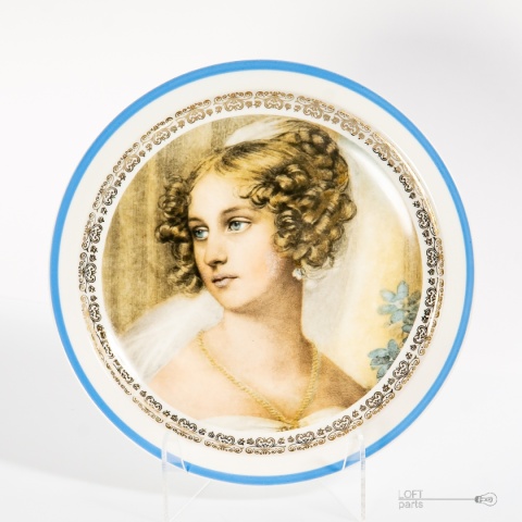 platter portrait of Natalia potocka porcelain factory krzysztof