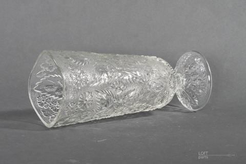 Strawberry vase zabkowice glassworks