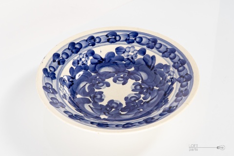 Faience plate koło