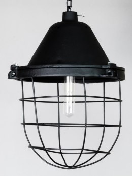 Black cast iron pendant lamp with Edison bulb